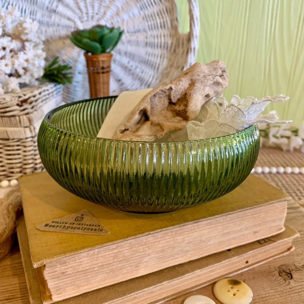 Vintage Glass Bowl / Decor🐢